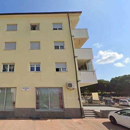 Apartment Elena Pula Luaran gambar