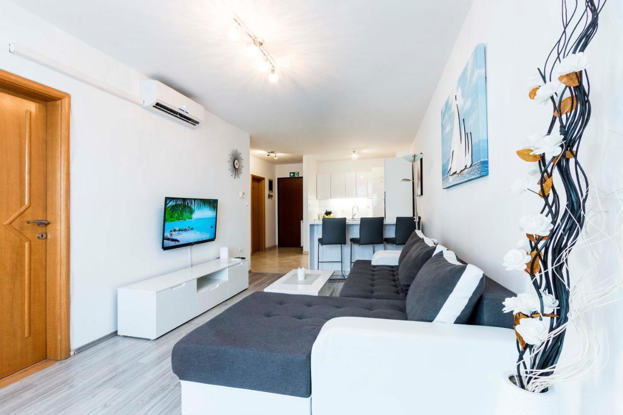 Apartment Elena Pula Luaran gambar