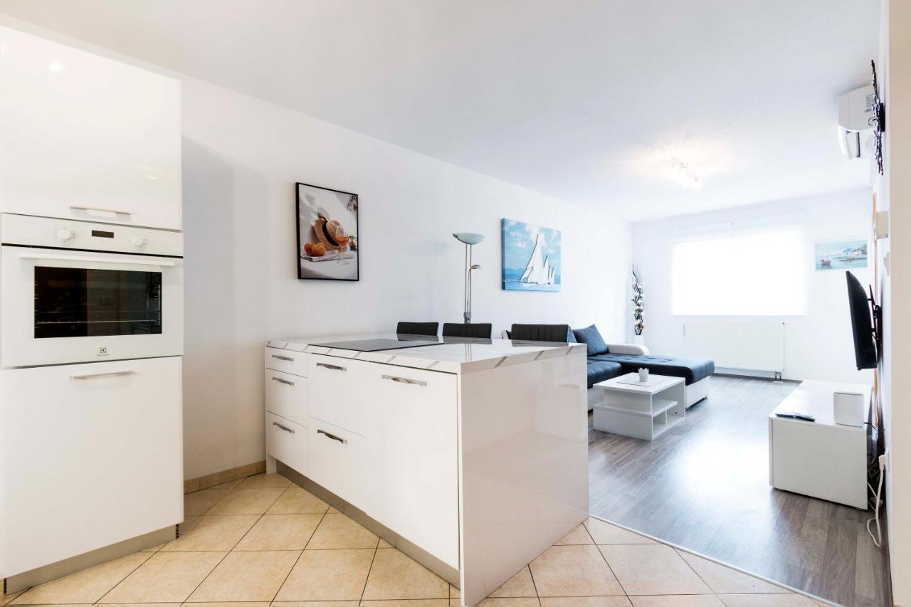 Apartment Elena Pula Luaran gambar
