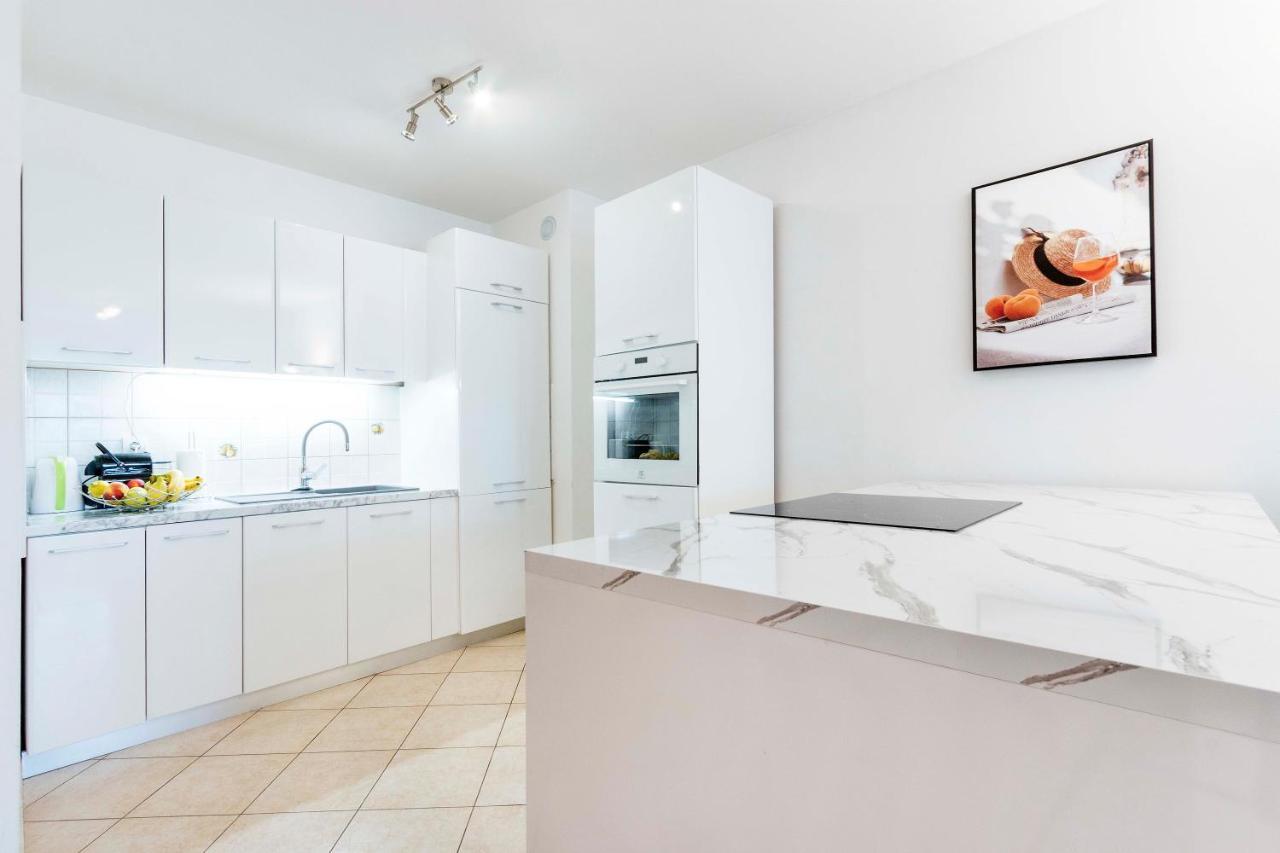 Apartment Elena Pula Luaran gambar